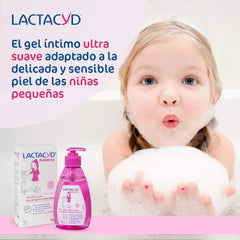 Lactacyd Girl gel texture close up for soft cleansing