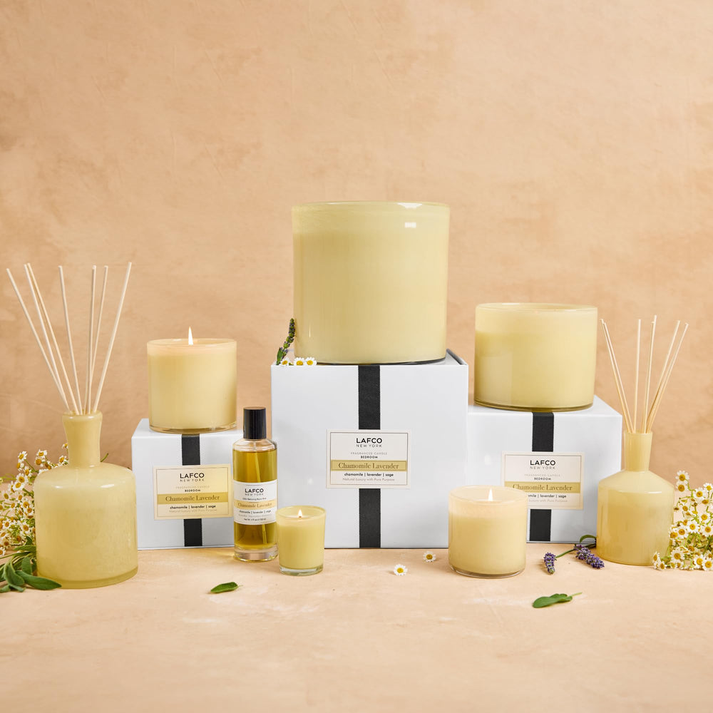 LAFCO New York Signature Candle Chamomile Lavender hand-blown glass highlight adds artisanal elegance.