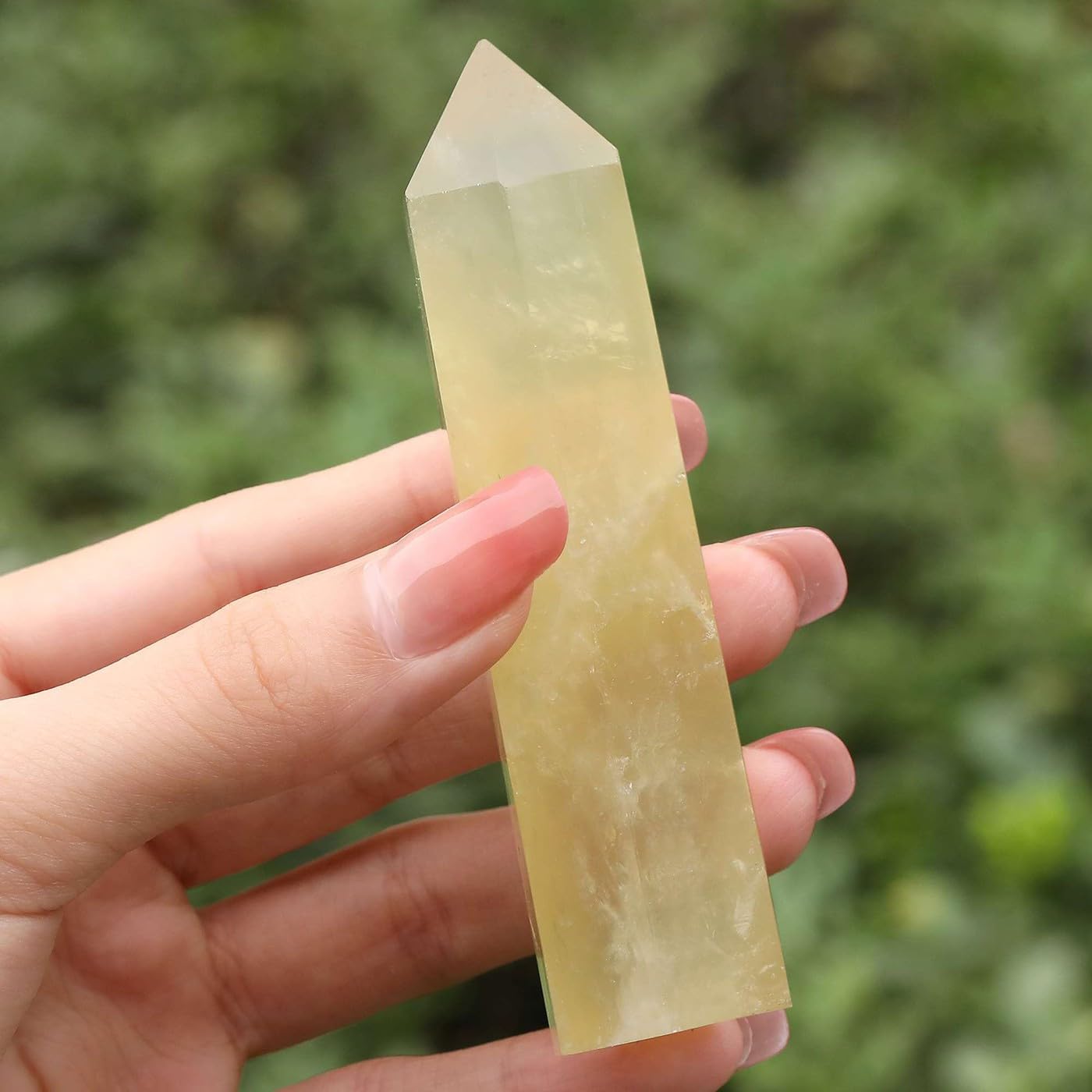 LAIDANLA Citrine healing wand with hexagonal point for energy alignment and meditation.