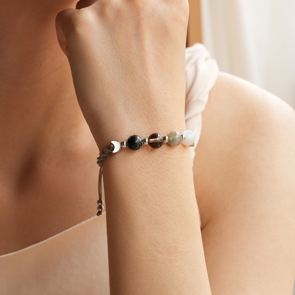 LAVEIR Moon Phase Bracelet with labradorite for intuition during rituals