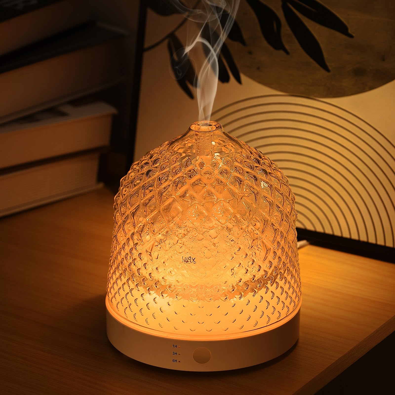 Lecdura glass diffuser with 200ml reservoir for quiet mood-enhancing aromatherapy.