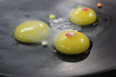 LEIMENGCHEF Pure Sodium Citrate in a bright kitchen supports clean acid balance.