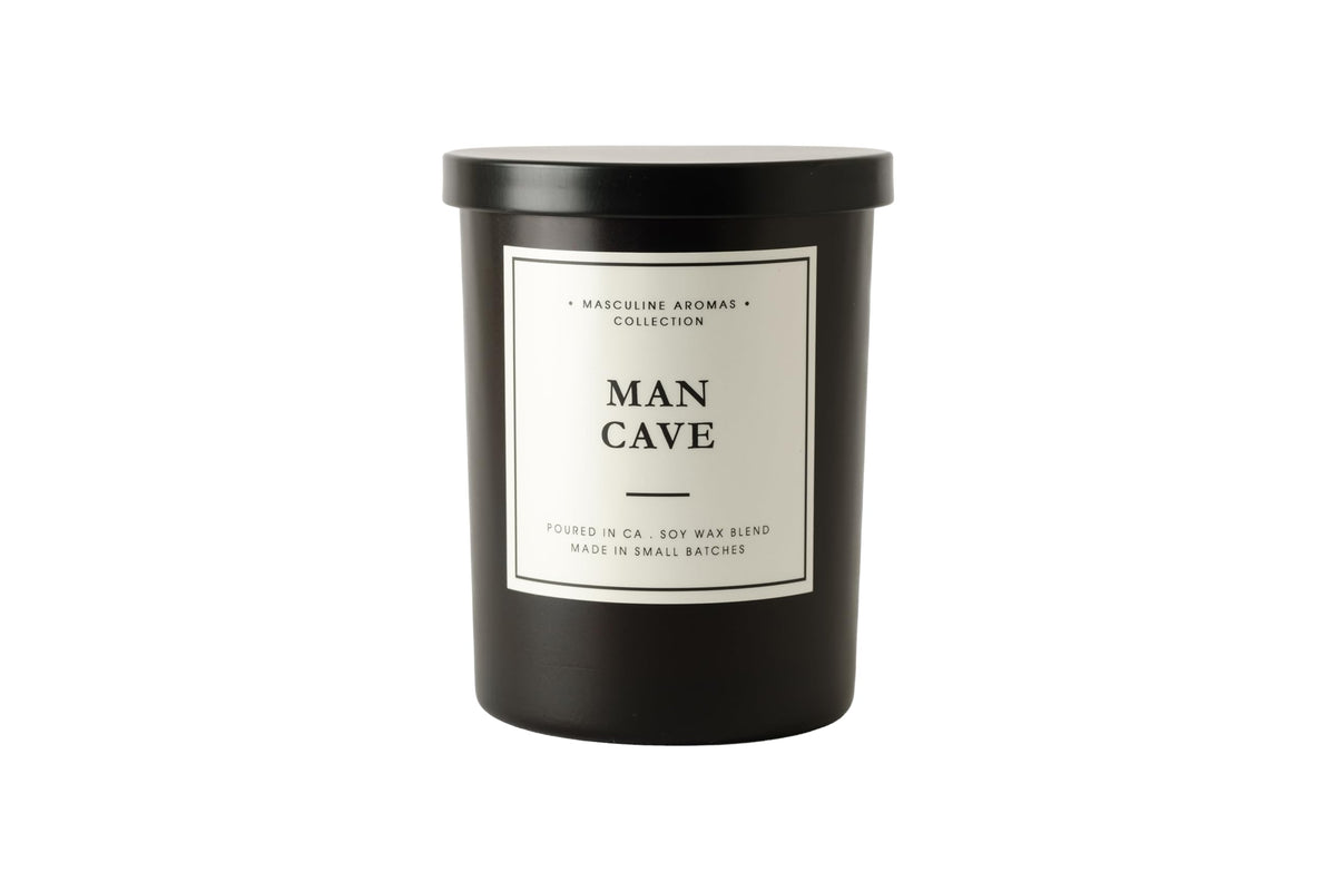Leoben Company masculine aroma candle bottle close-up for refined ambiance