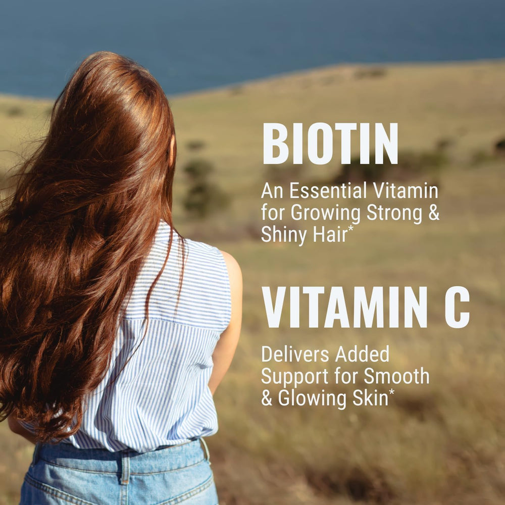 Live Conscious hydrolyzed multi-type collagen powder dissolving in water.