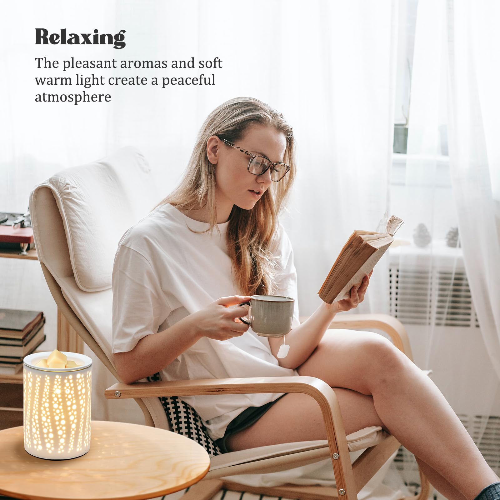 LnJPan ceramic wax burner white complements modern interiors with a soft glow.