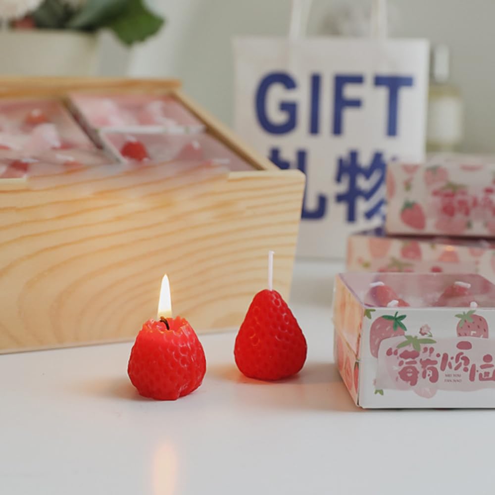 Loaengeo mixed fruits candle—versatile scents for stylish room decor.