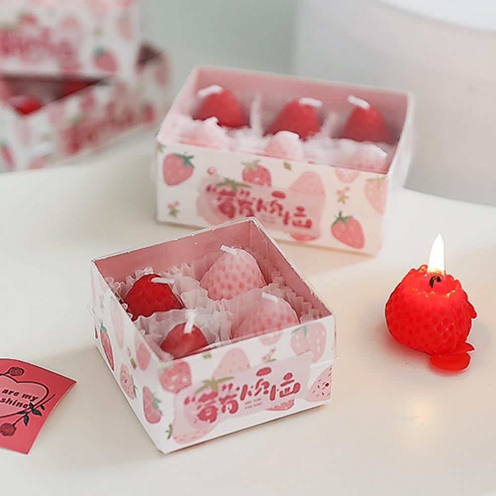 Loaengeo strawberry fruit candle—sweet aroma for cozy gatherings.