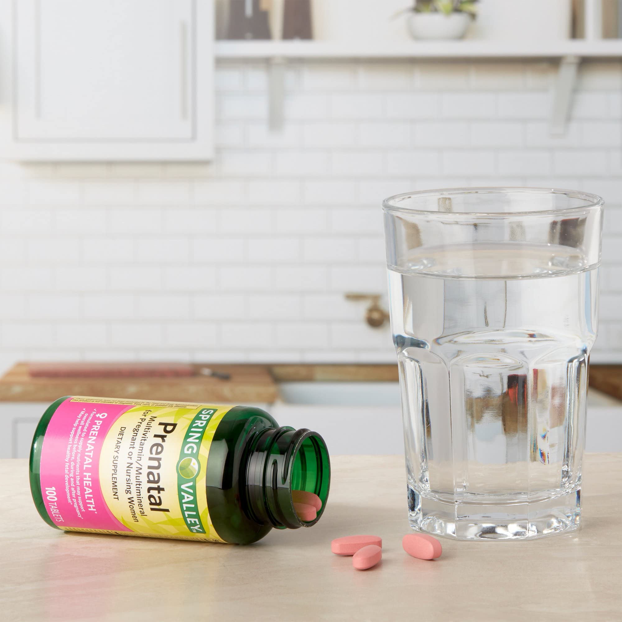 Daily dosage image showing one tablet a day for pregnancy-friendly supplementation.