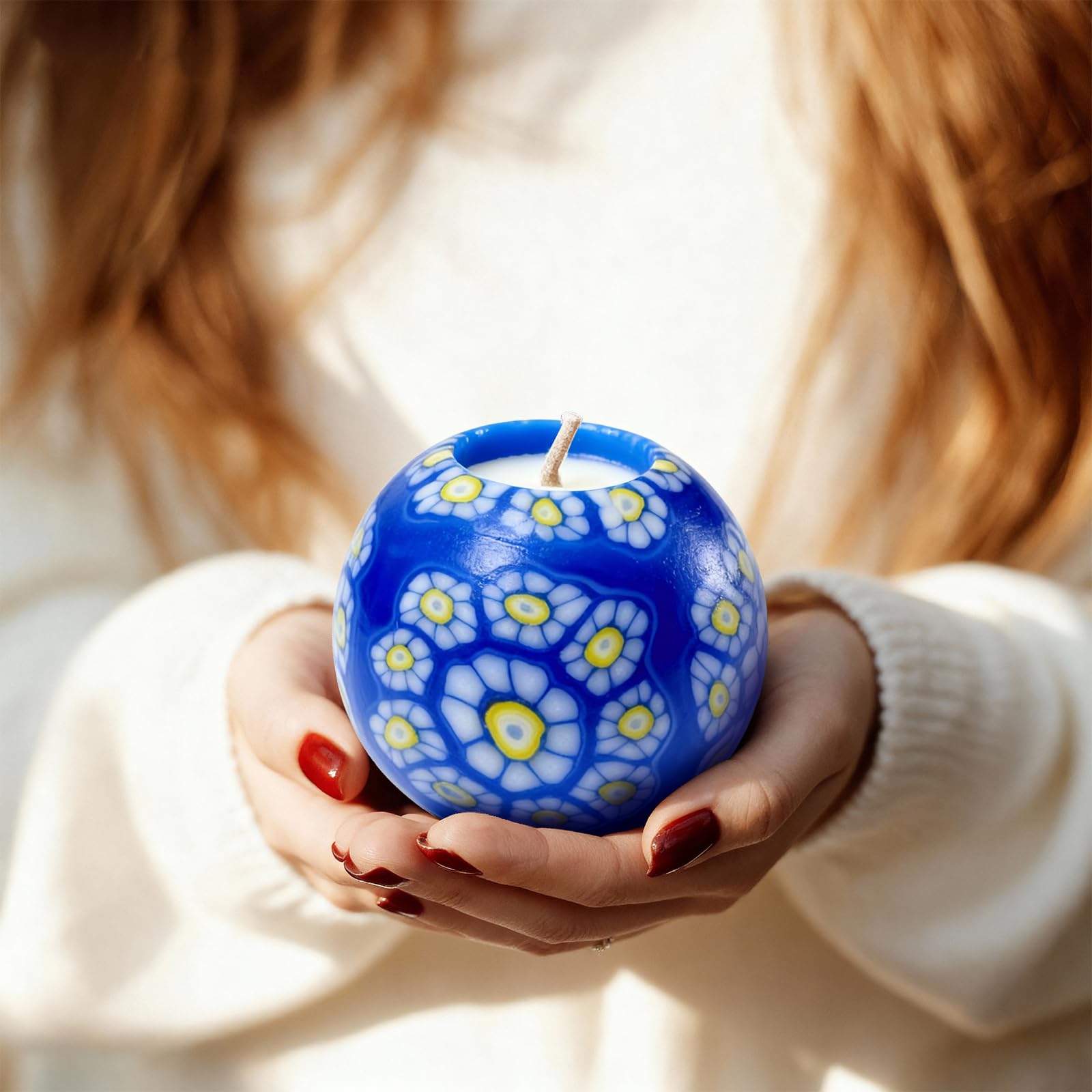 LumeTon sphere-design candle supports cozy self-care routines.