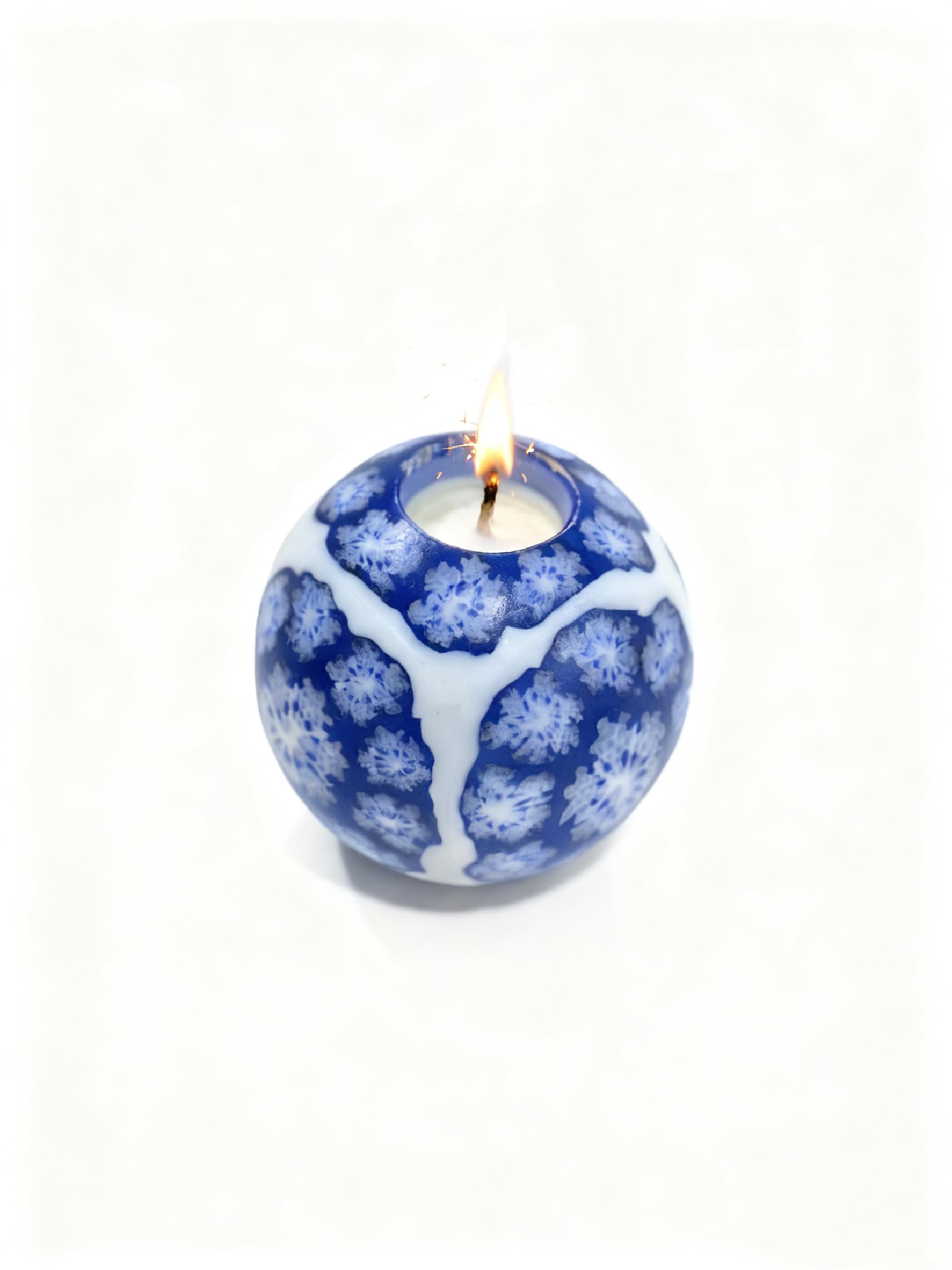 LumeTon soy wax candle with floral-fruity scent for a gentle aroma