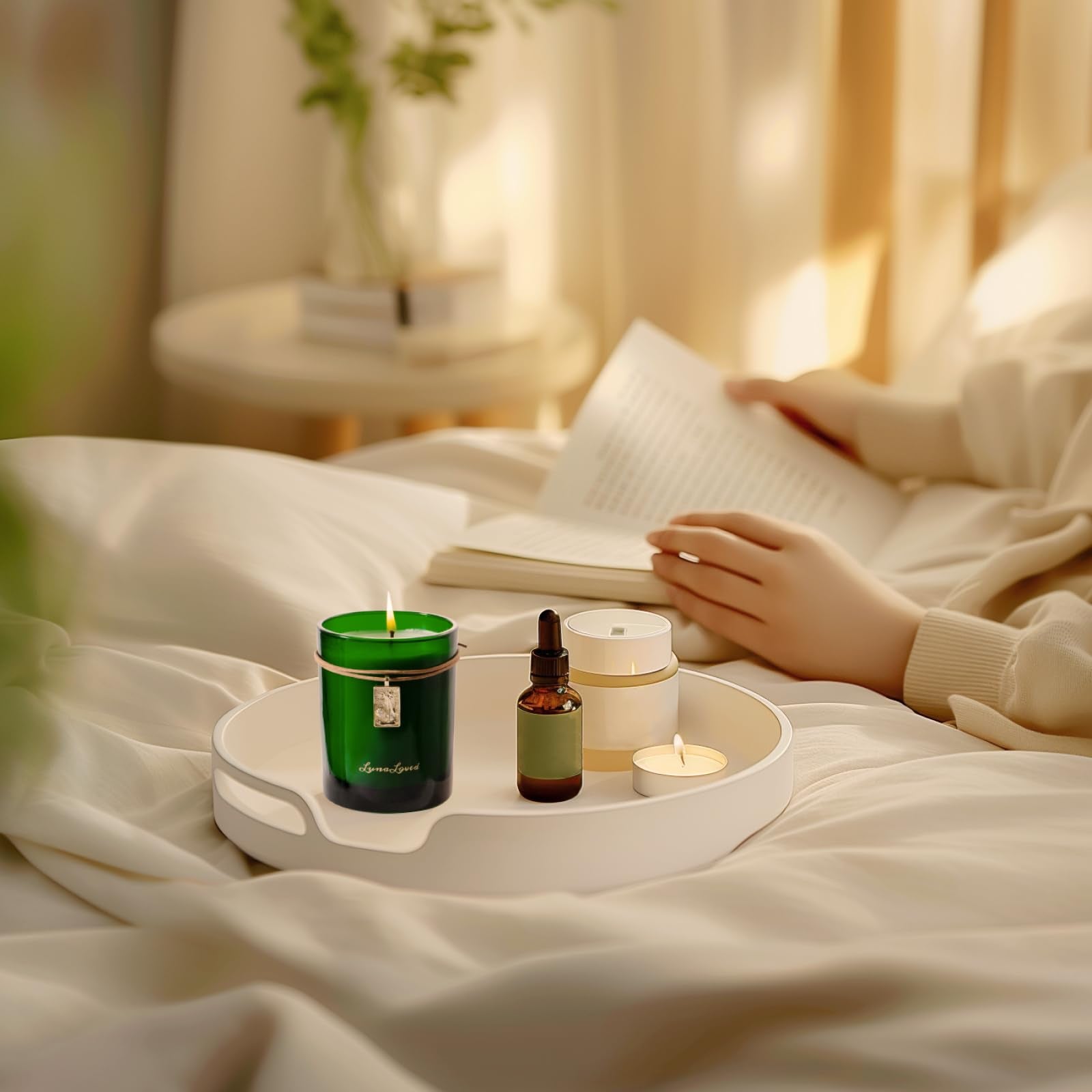 LunaLoved wax detail closeup highlights high-quality soy blend and oils.