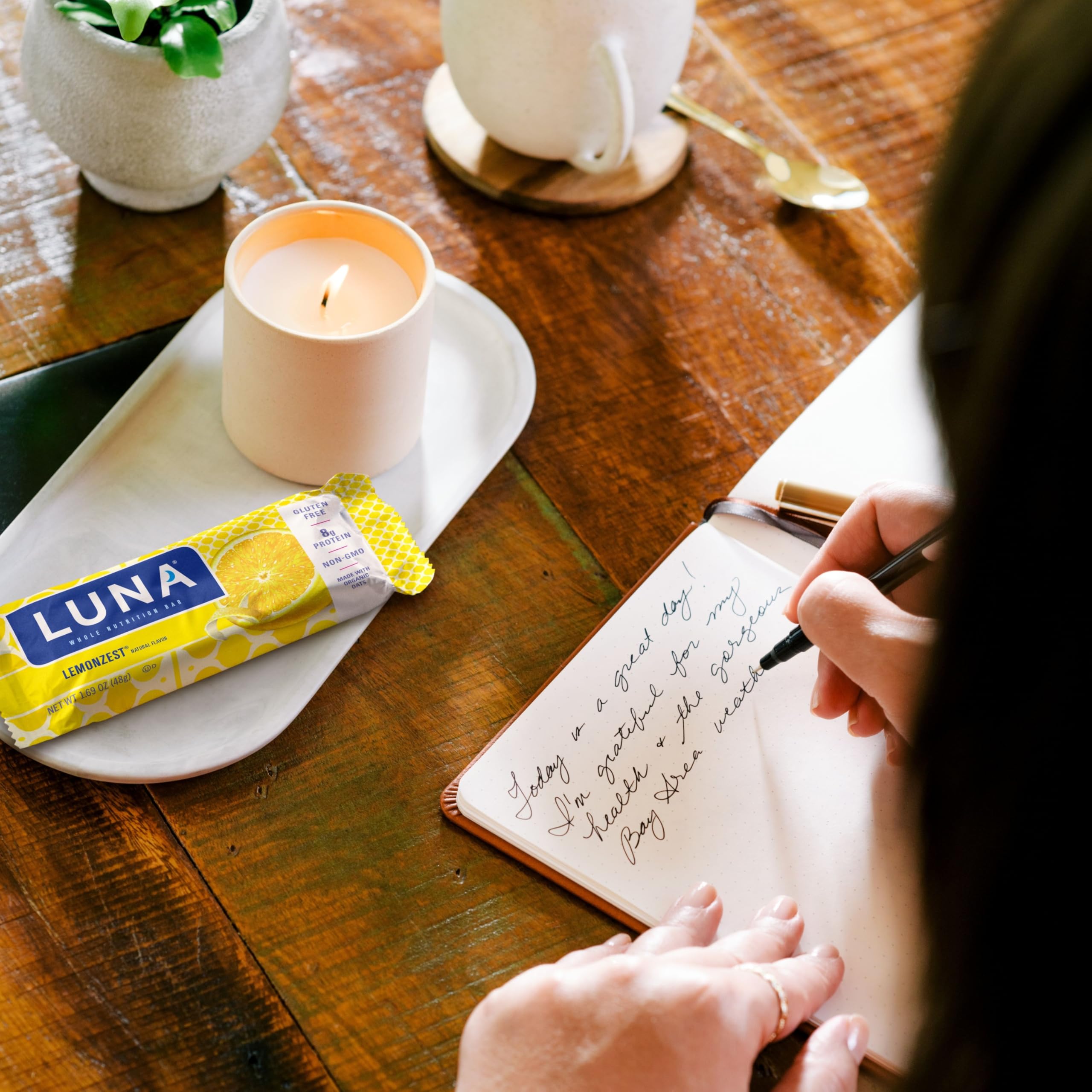 LUNA Bar kosher-certified symbol supports versatile dietary needs