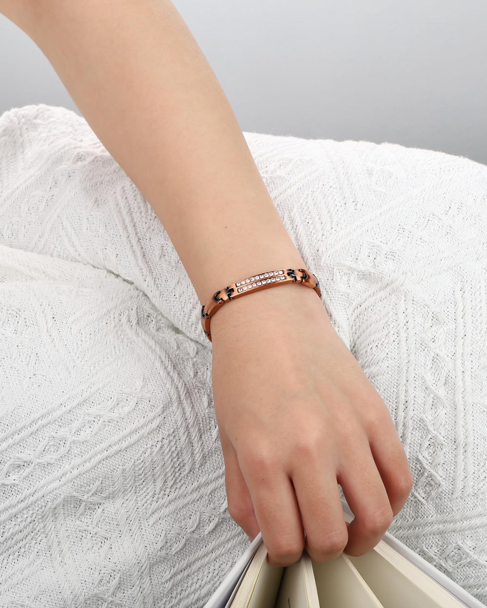 MagEnergy bracelet finish close-up reveals scratch-resistant coating and lasting durability.