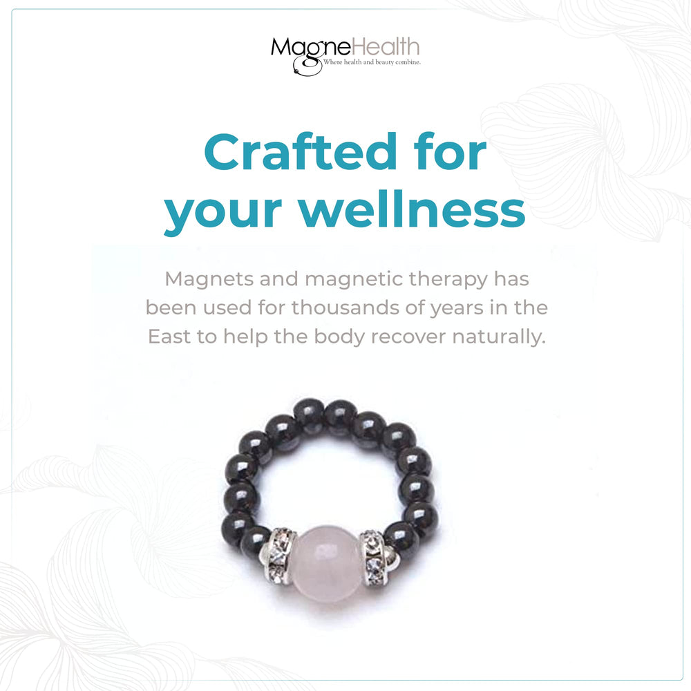 MagneHealth stretch ring on finger shows comfortable unisex fit.
