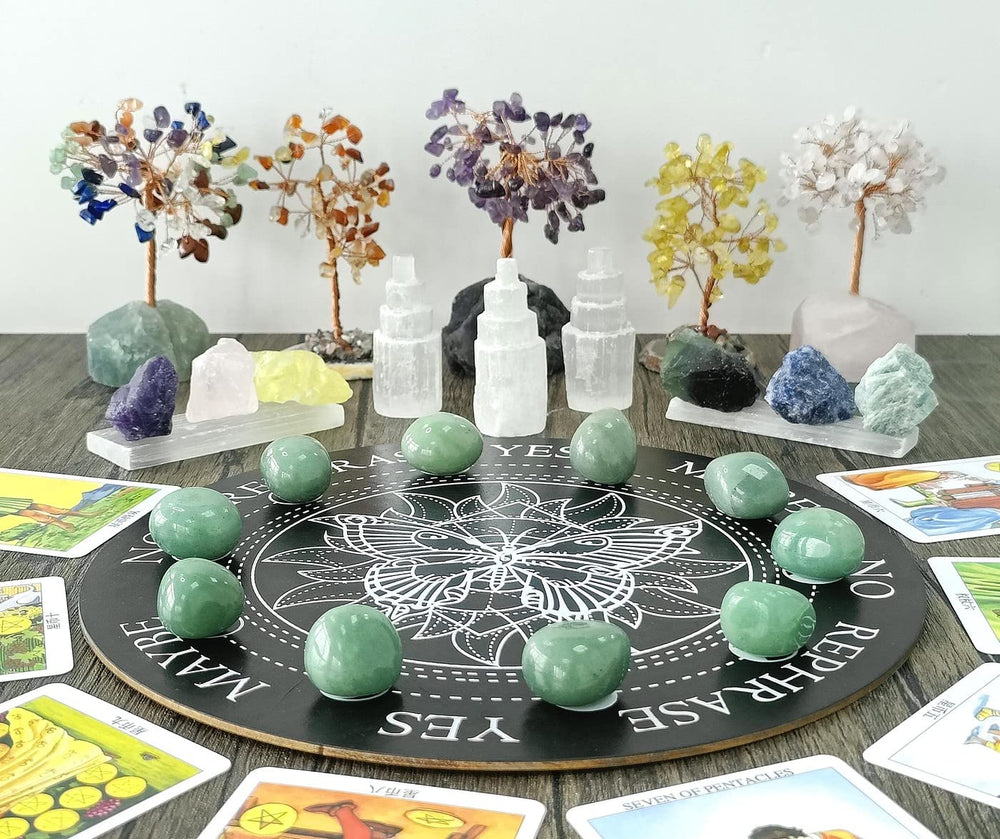 MAIBAOTA green aventurine crystal stone pile demonstrates versatile decor and subtle energy balance.