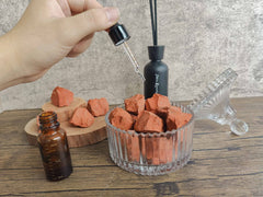 MAIBAOTA Red Jasper stones in velvet bag, ready for gifting or display.