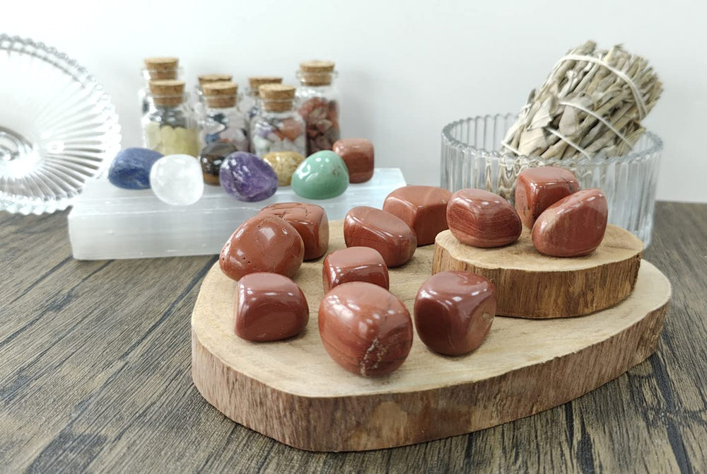 MAIBAOTA red jasper stones highlighting natural color and texture.