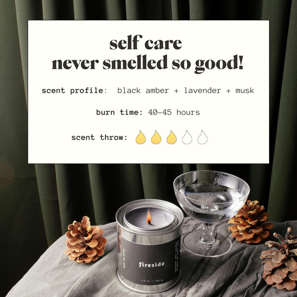 Mala Fireside woodwick detail provides a steady glow and even burn.