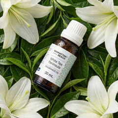 Hotel-inspired aroma notes from Manhattan Beach White Tea for luxury feel