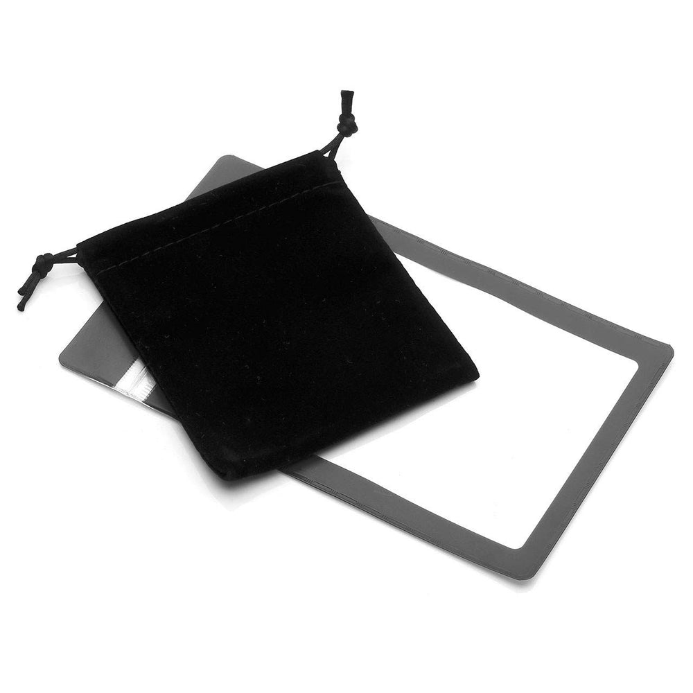 MANIFO velvet pouch packaging suitable as a thoughtful gift.