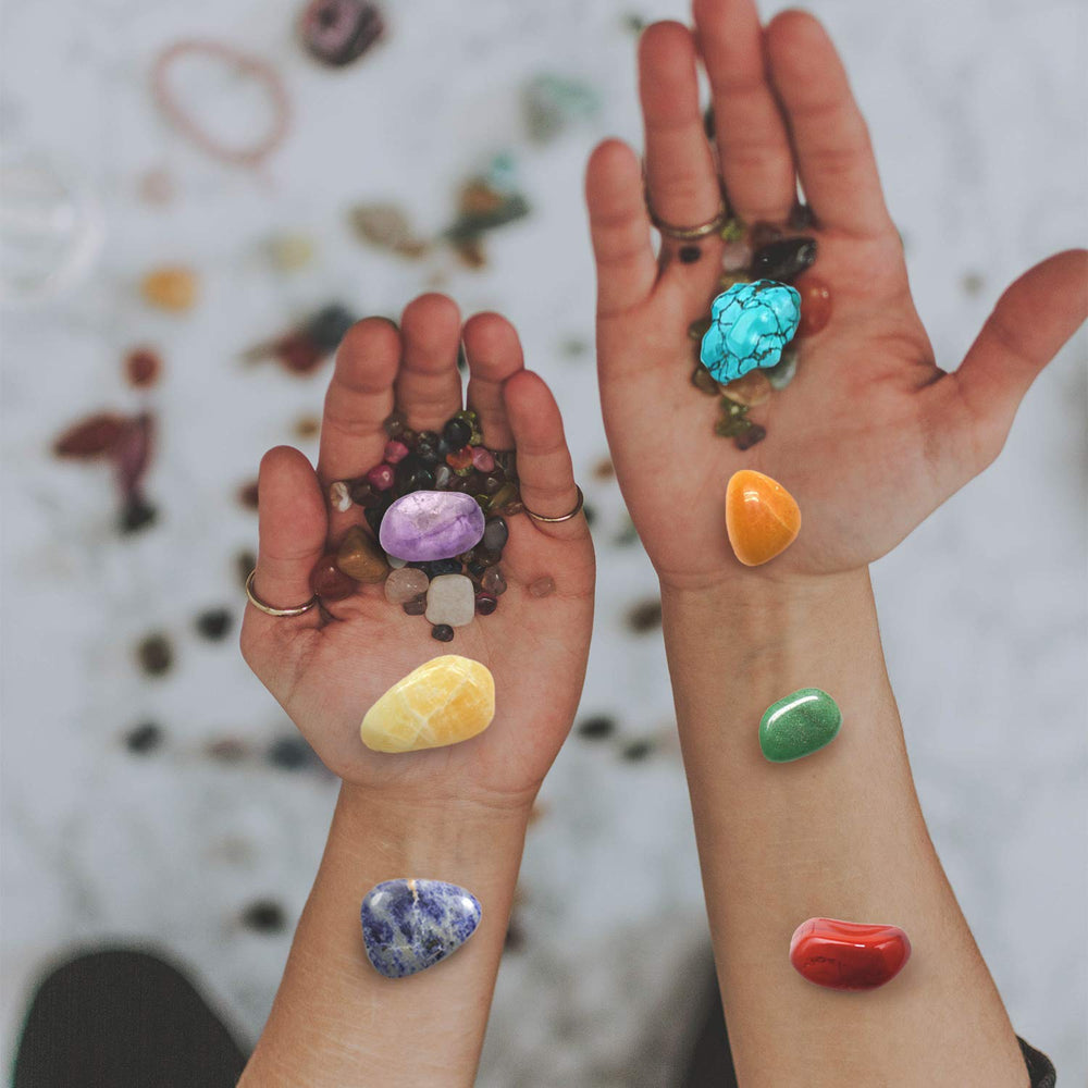 MECKA chakra stones green aventurine for renewal and vitality.