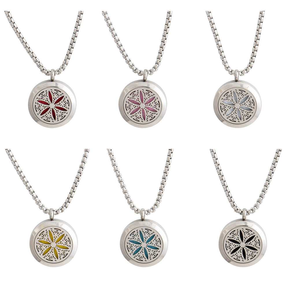 mEssentials 316L stainless steel diffuser necklace detail
