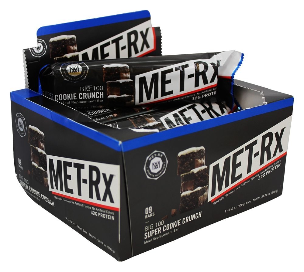 MET-Rx Colossal Cookie Crunch close-up highlighting the bar's texture and flavor.
