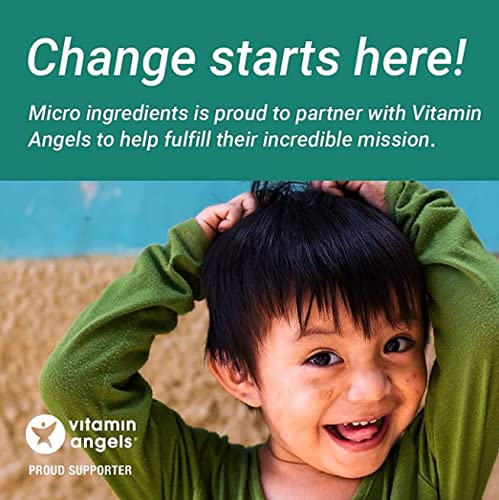 Micro Ingredients Blue Spirulina powder used in baking for natural color.