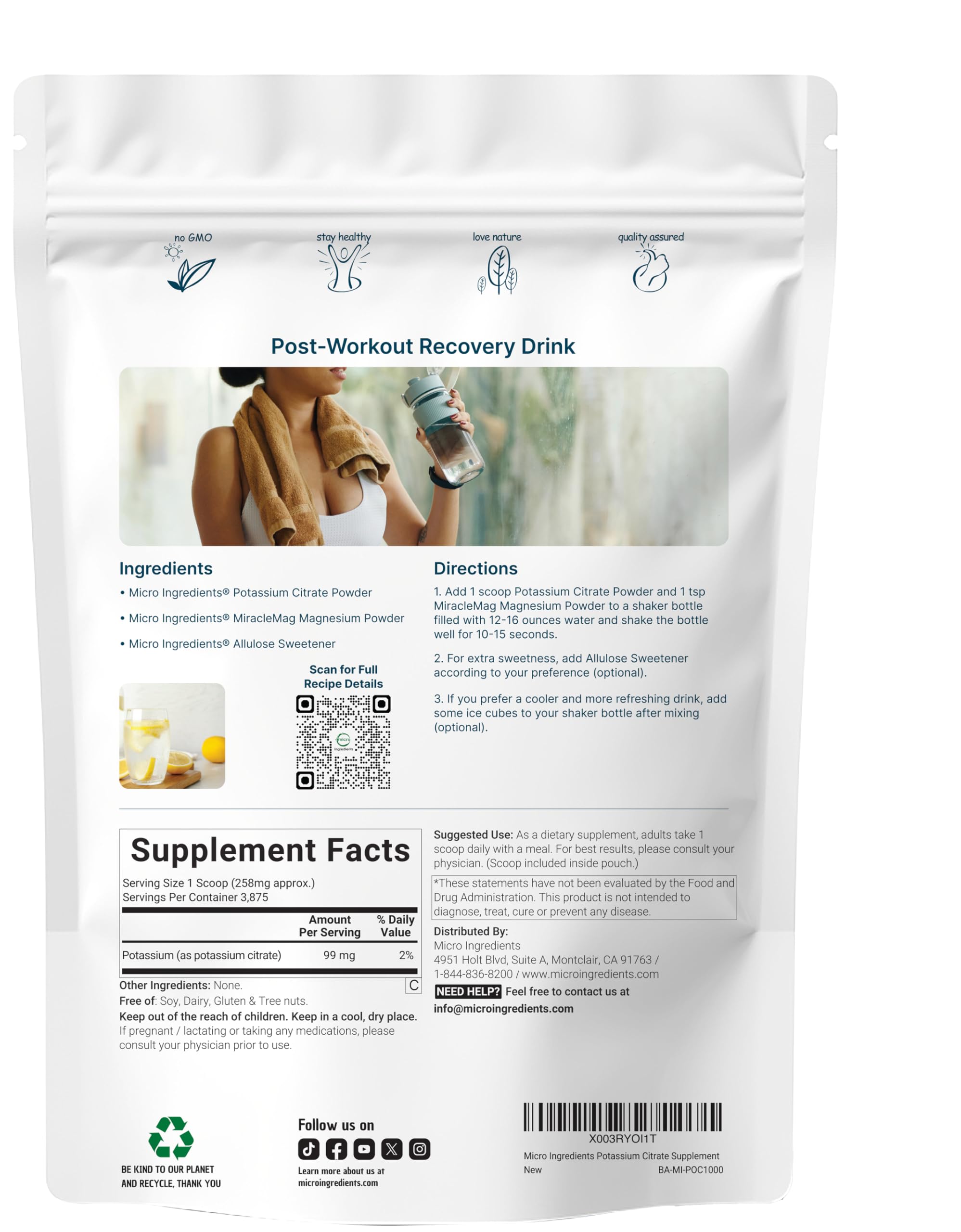 Scoop of Micro Ingredients potassium citrate powder measures an exact portion.