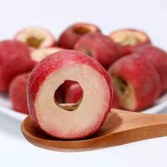 MIHUNTANG hawthorn fruit close-up highlighting quality and color.