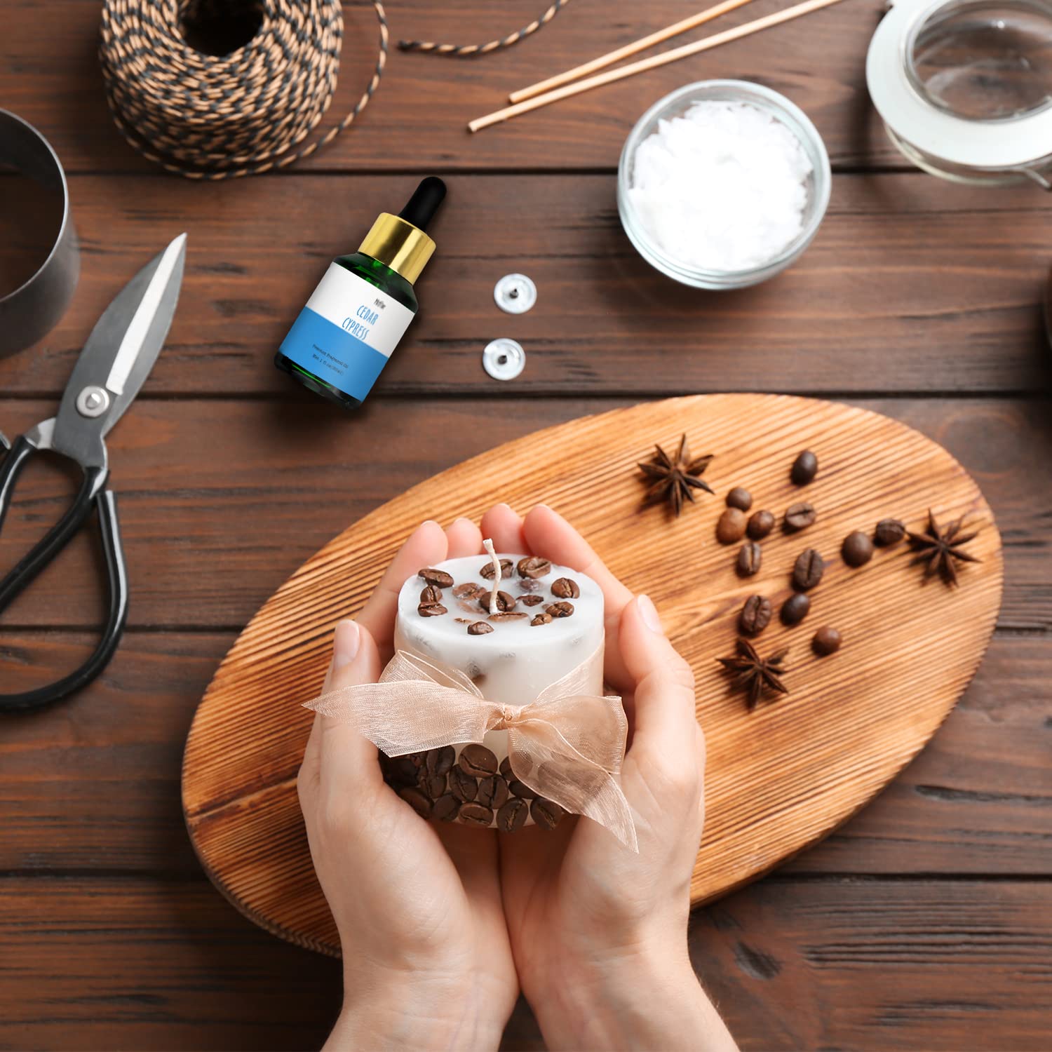 MitFlor Cedar Cypress fragrance oil suitable for DIY projects like bath bombs