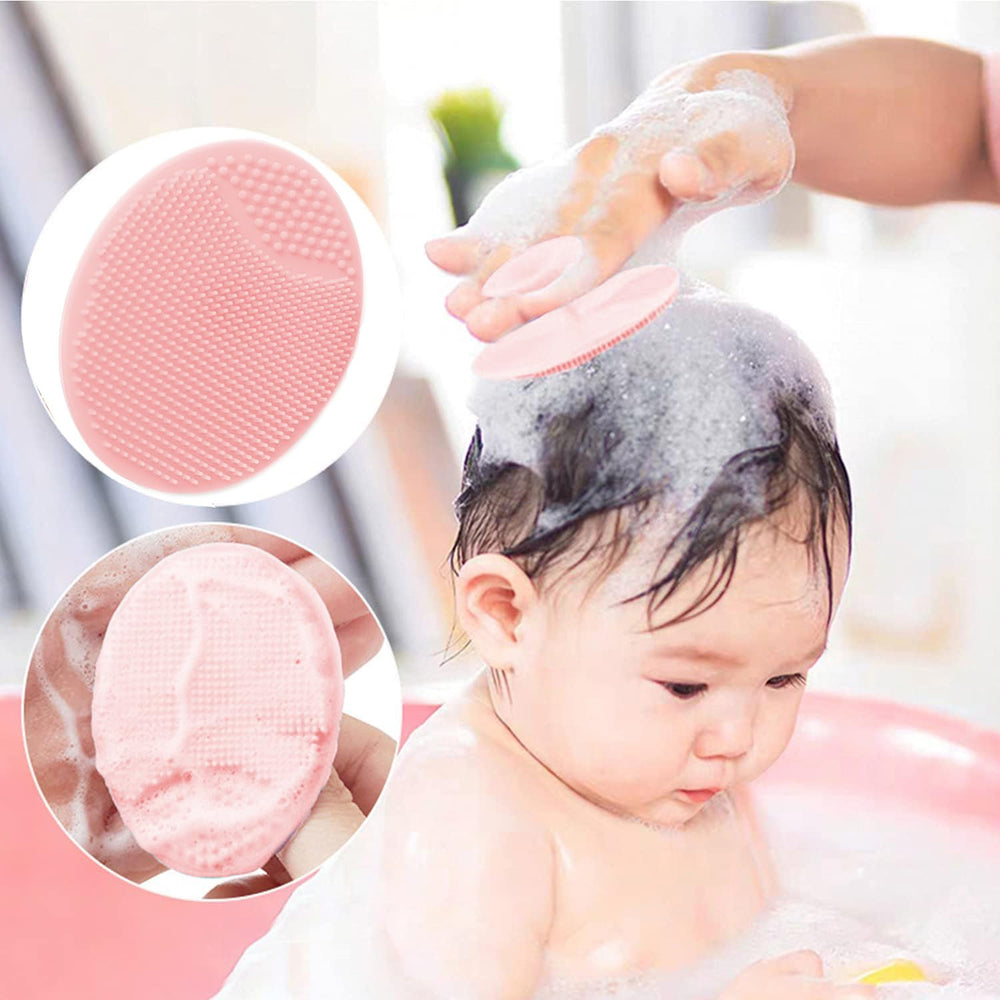 Molylove hypoallergenic goat-hair bristles on baby's skin