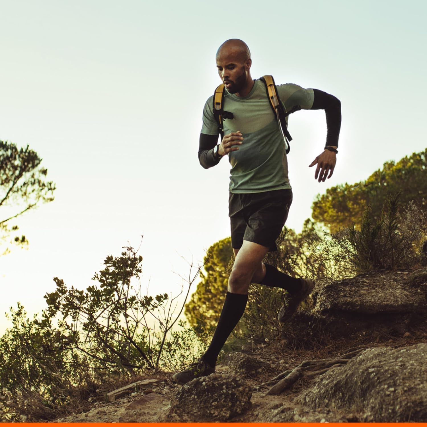 Momentous vegan-glutenfree symbol on label for inclusivity.