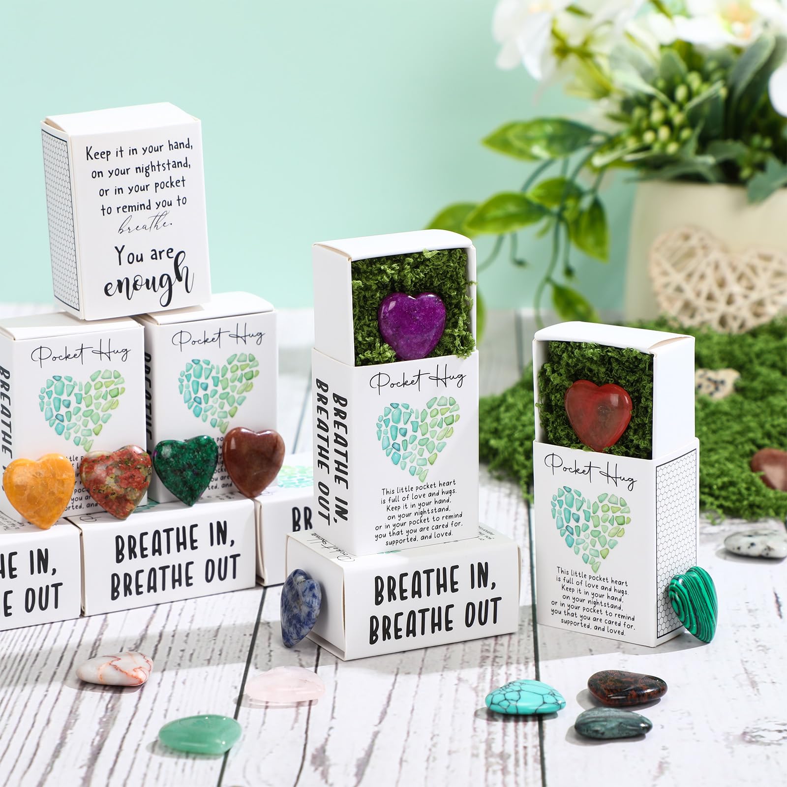 Motipuns compact greeting card box with uplifting messages for colleagues.