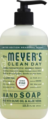 Mrs. Meyer's Clean Day Iowa Pine pump for moisturizing daily use