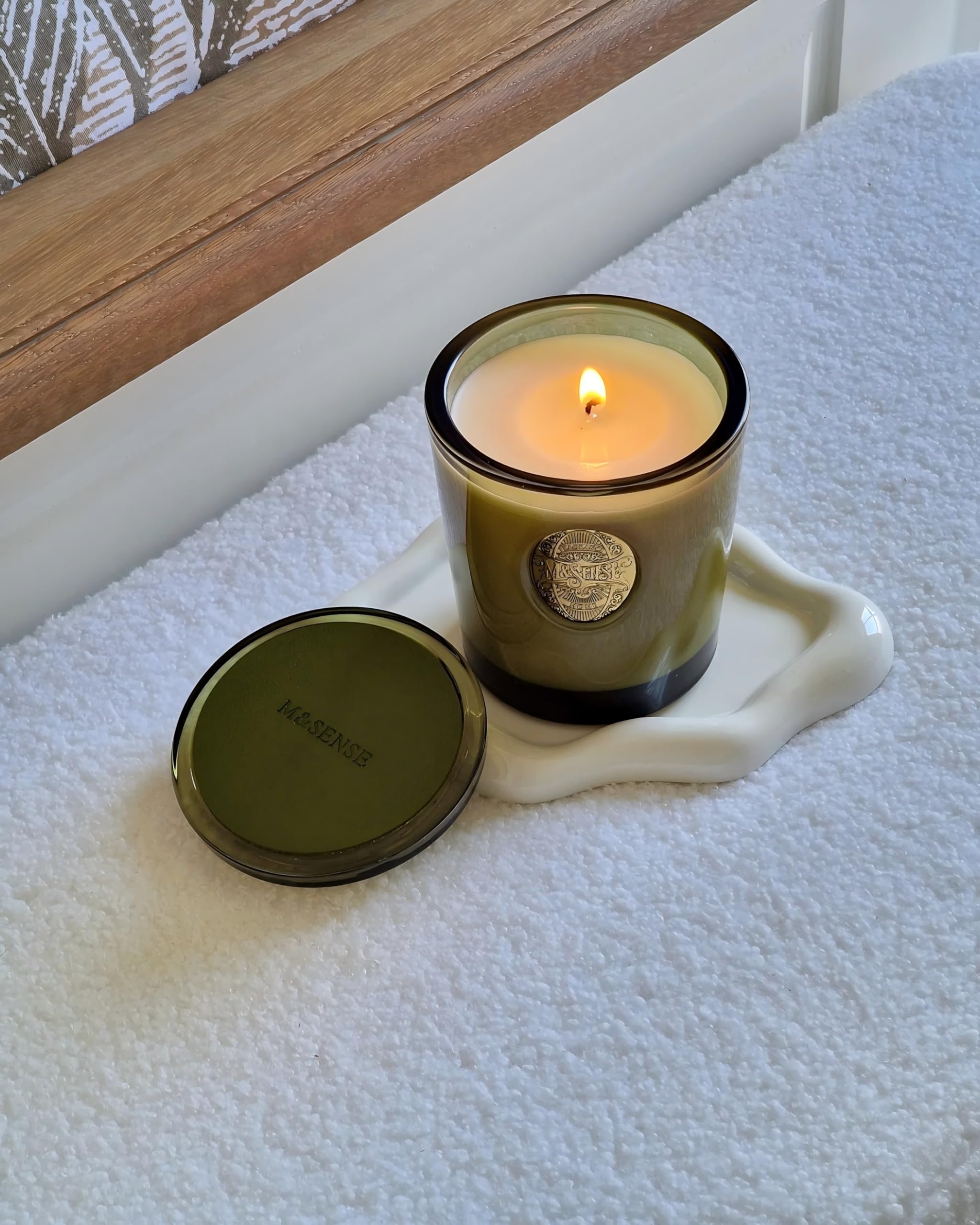 M SENSE sandalwood jasmine fragrance enhances intimate dinners.