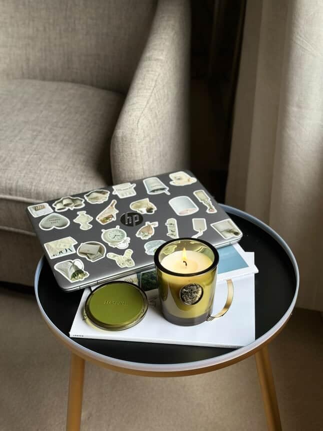 M SENSE gift-ready candle packaging perfect for birthdays.