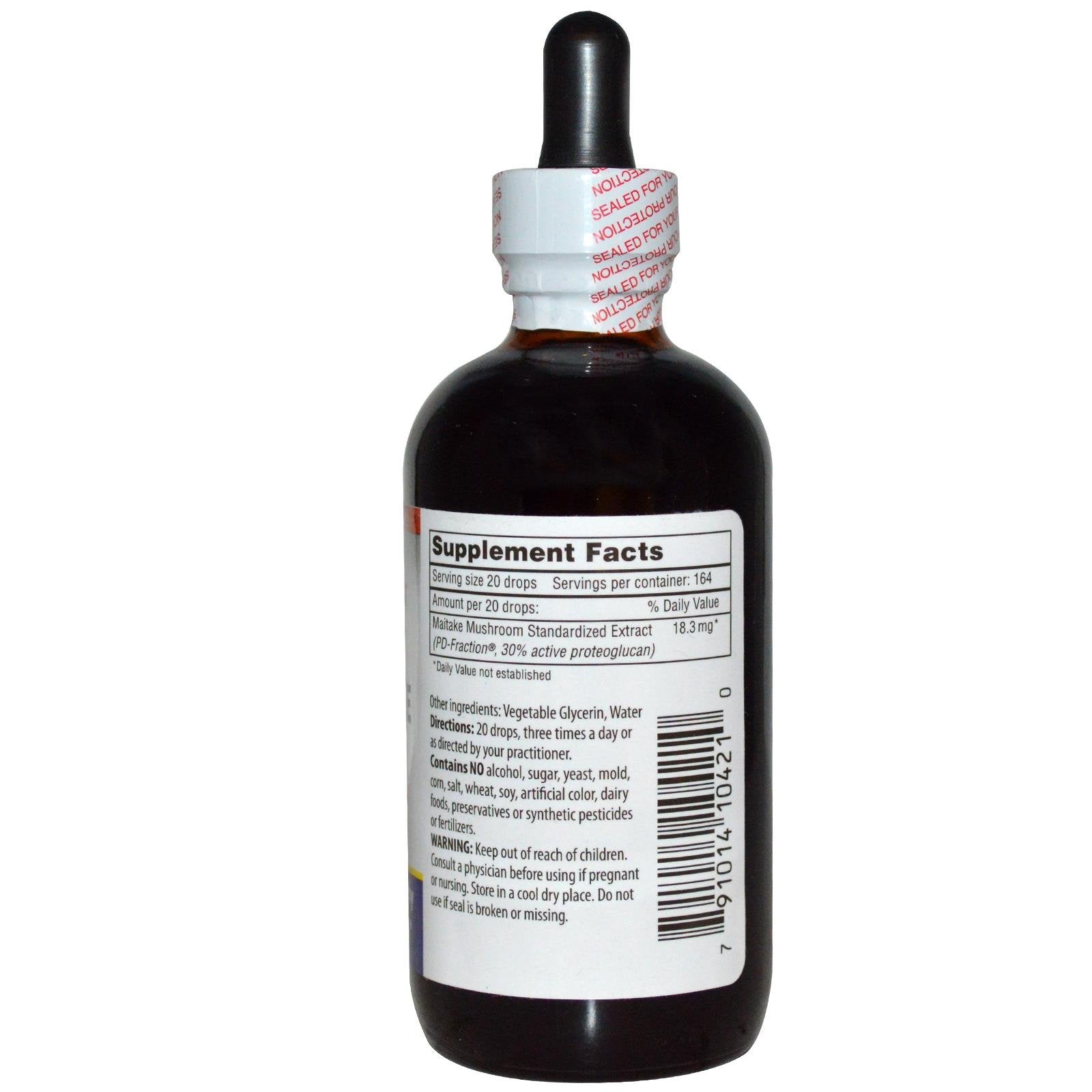 Close-up pour of Grifron Maitake D Fraction 120ml highlighting precise dosing.