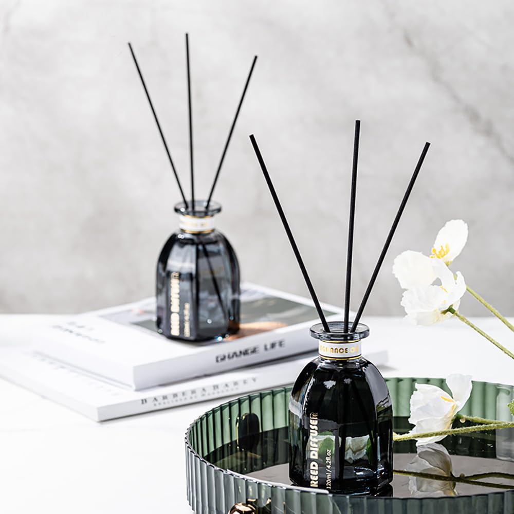 Muufuuser living-room scene demonstrates long-lasting fragrance that enhances ambience