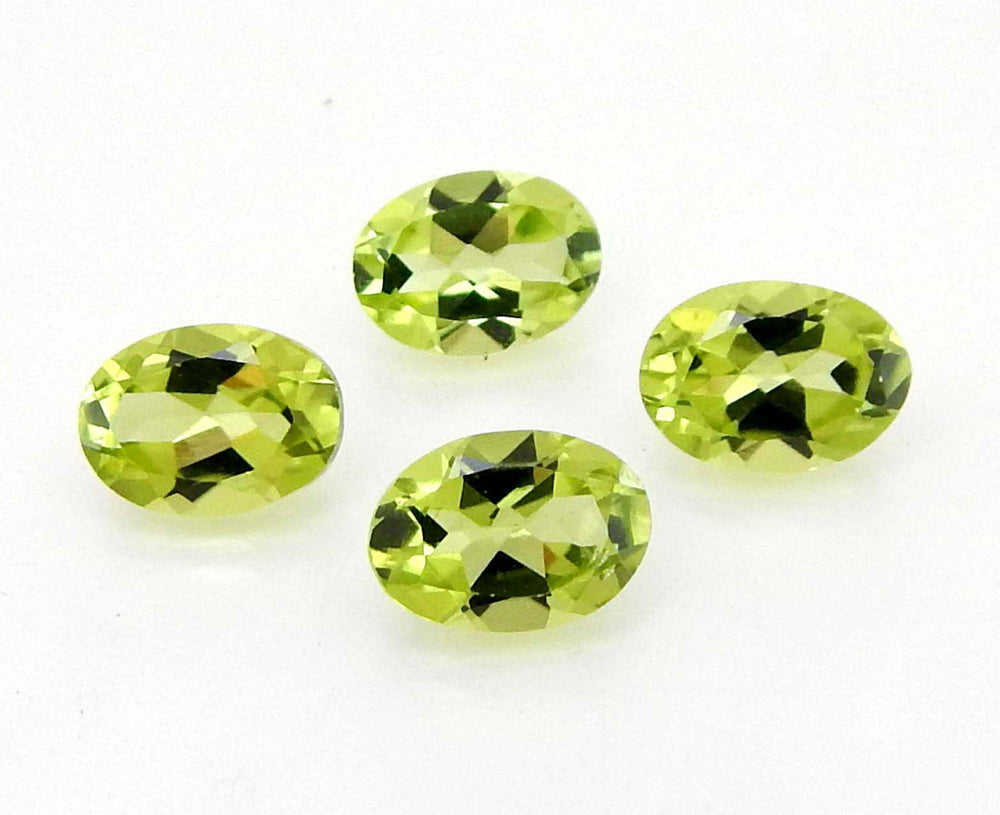 Myhealingworld Peridot oval 4x6mm brilliant-cut detail for design projects