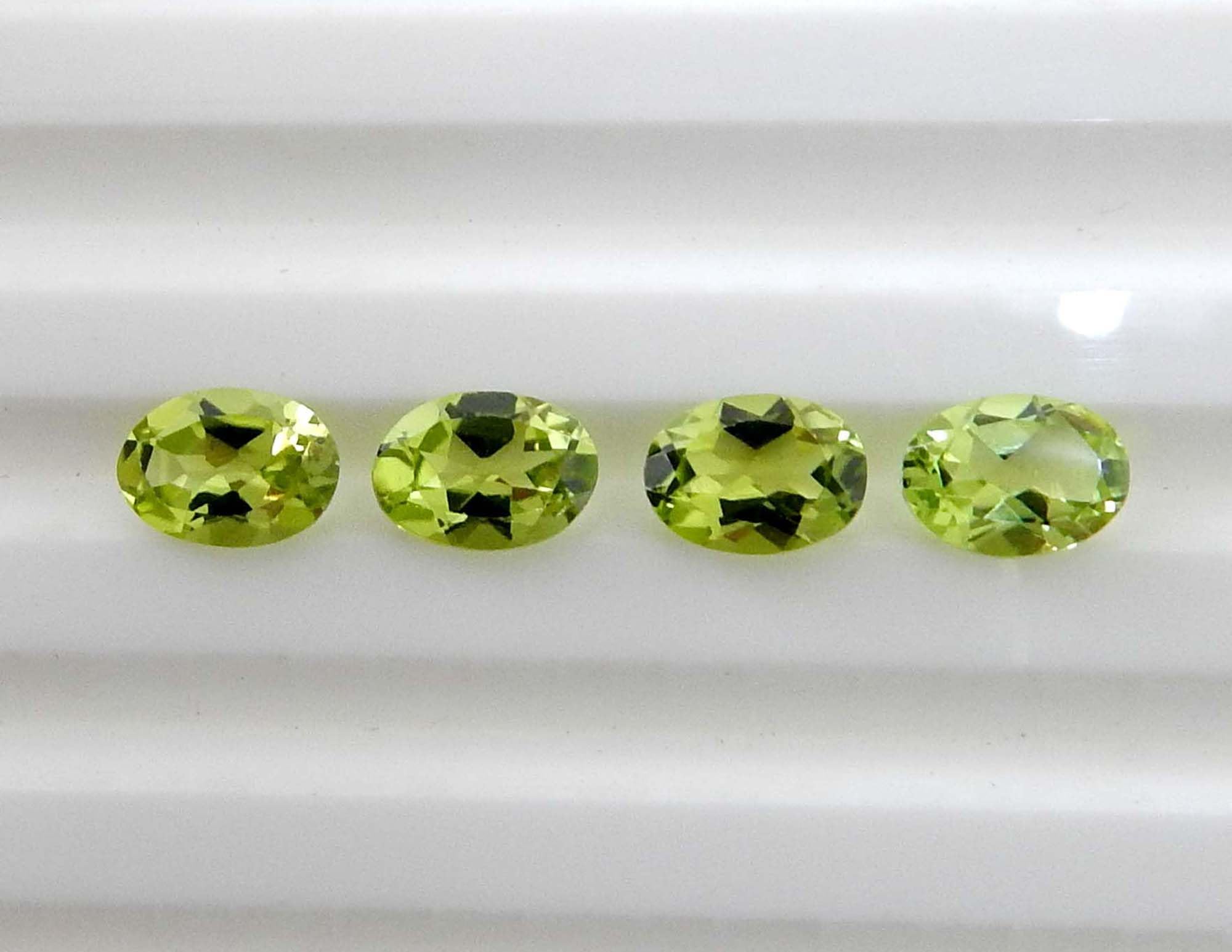 Myhealingworld Peridot oval 4x6mm packaging ready for designers