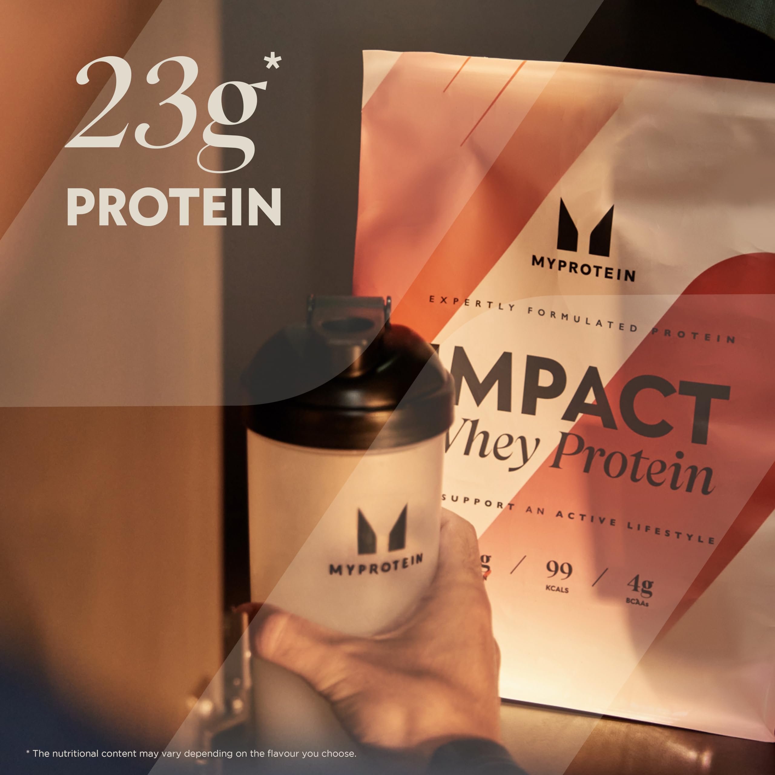 Myprotein Impact Whey Strawberry scoop showing a 25 g serving measurement