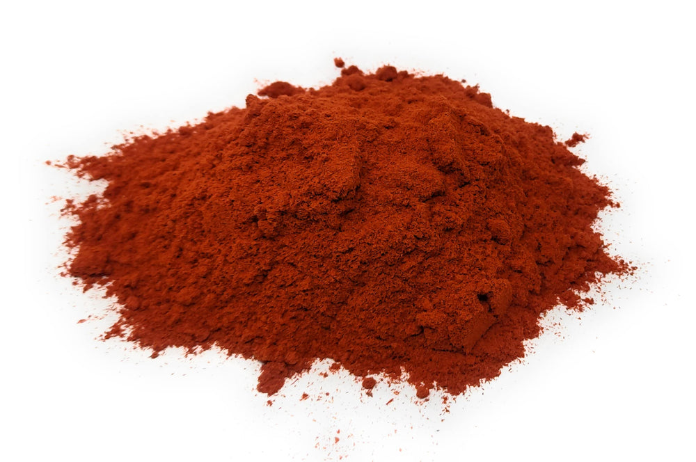 Close-up of Naturegrail sandalwood powder texture reveals fine grind for smooth beverages