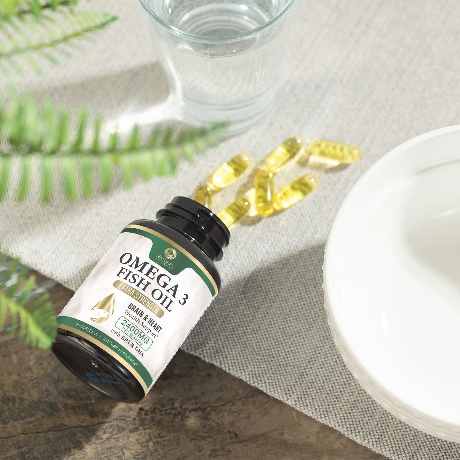 Easy-to-swallow capsule design for daily omega-3 intake.