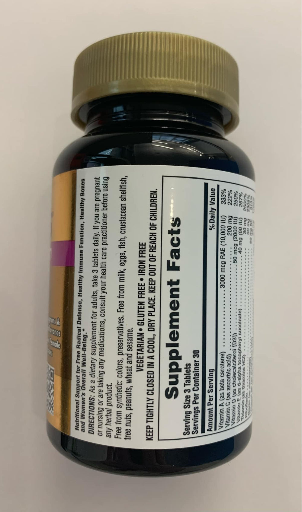 Nature's Plus AgeLoss capsules closeup illustrating convenient daily tablets