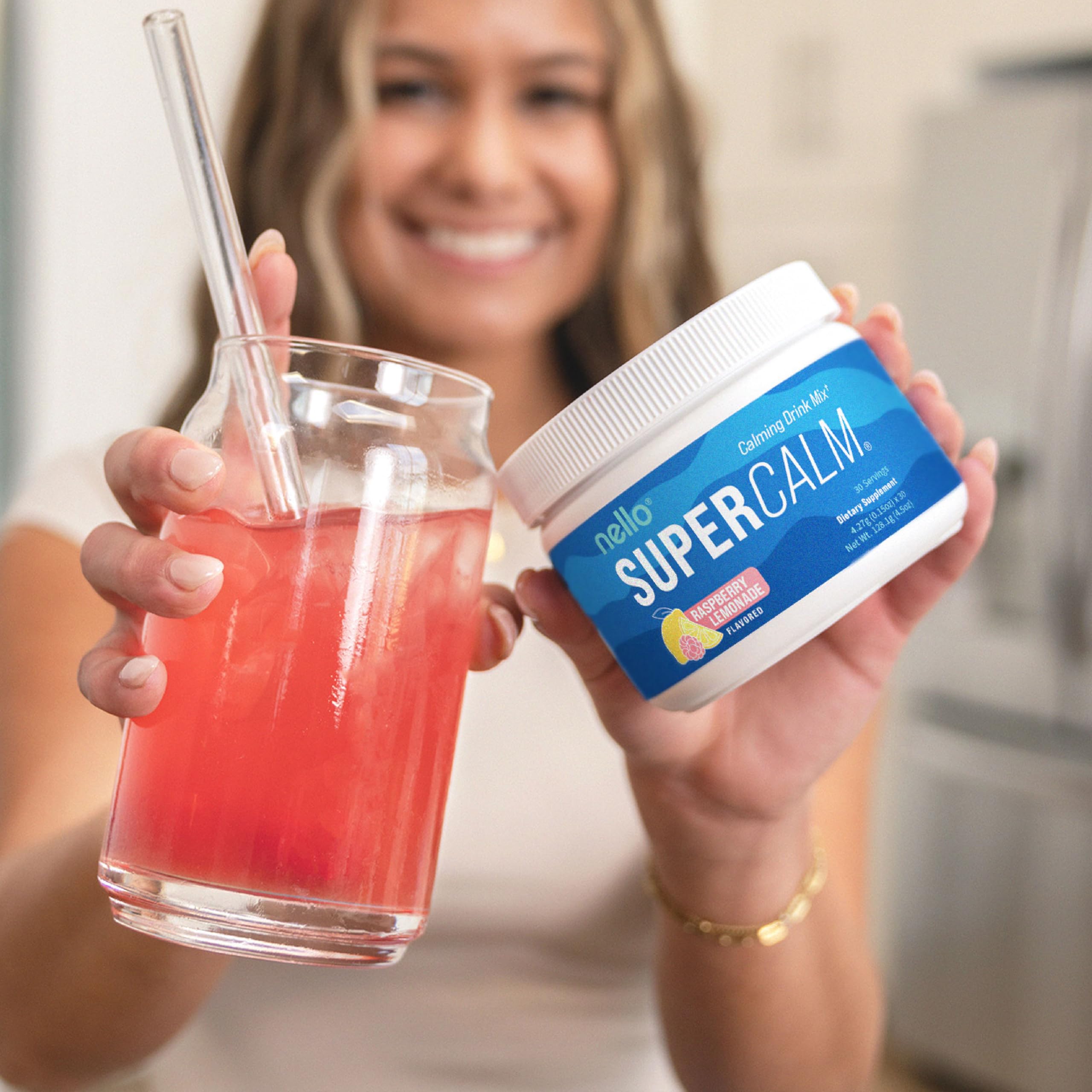 Nello Supercalm dissolves in water for a smooth, sugar free drink.