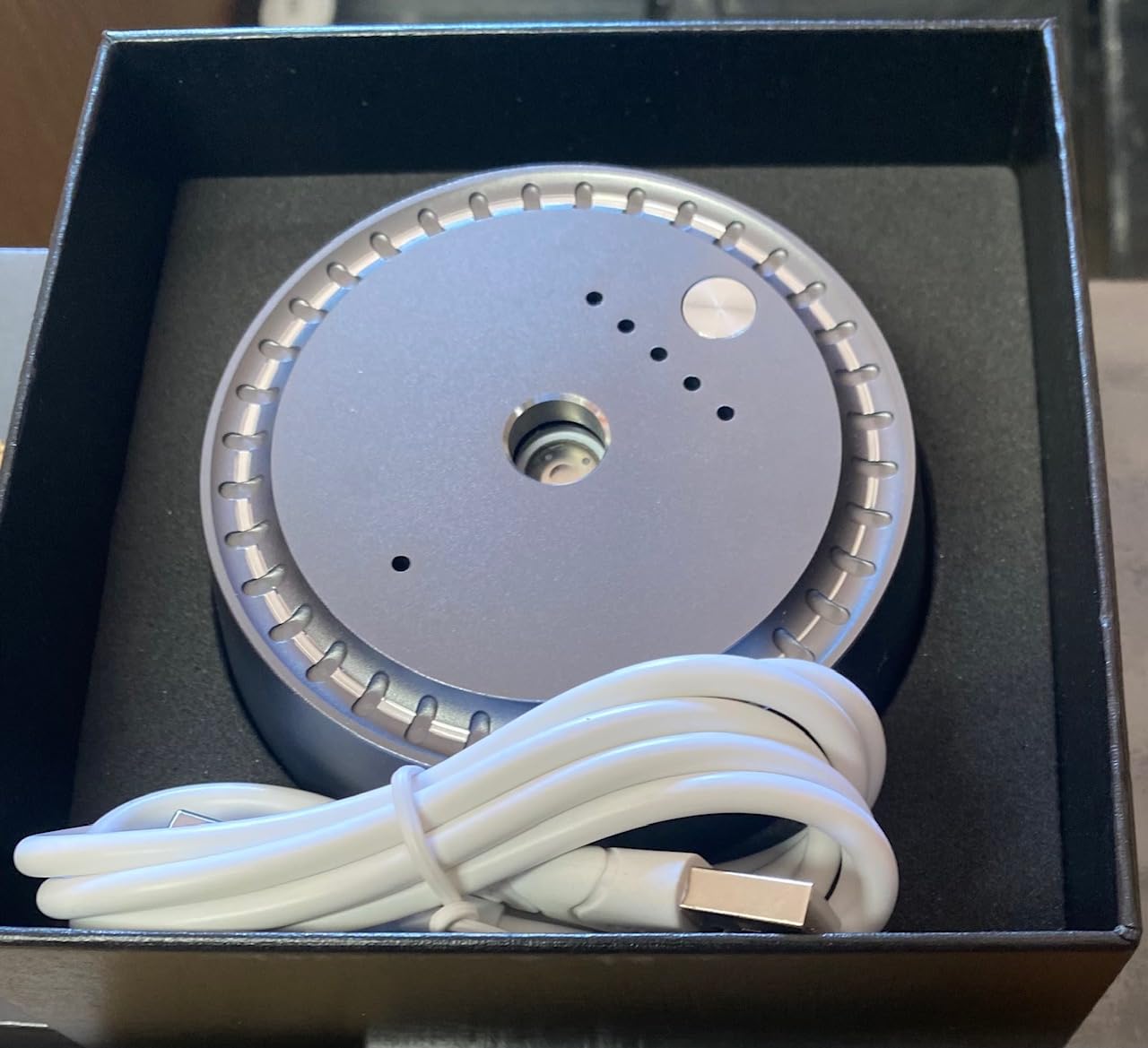 New Smart Aroma Diffuser bottom cap, quick aroma oil changes.