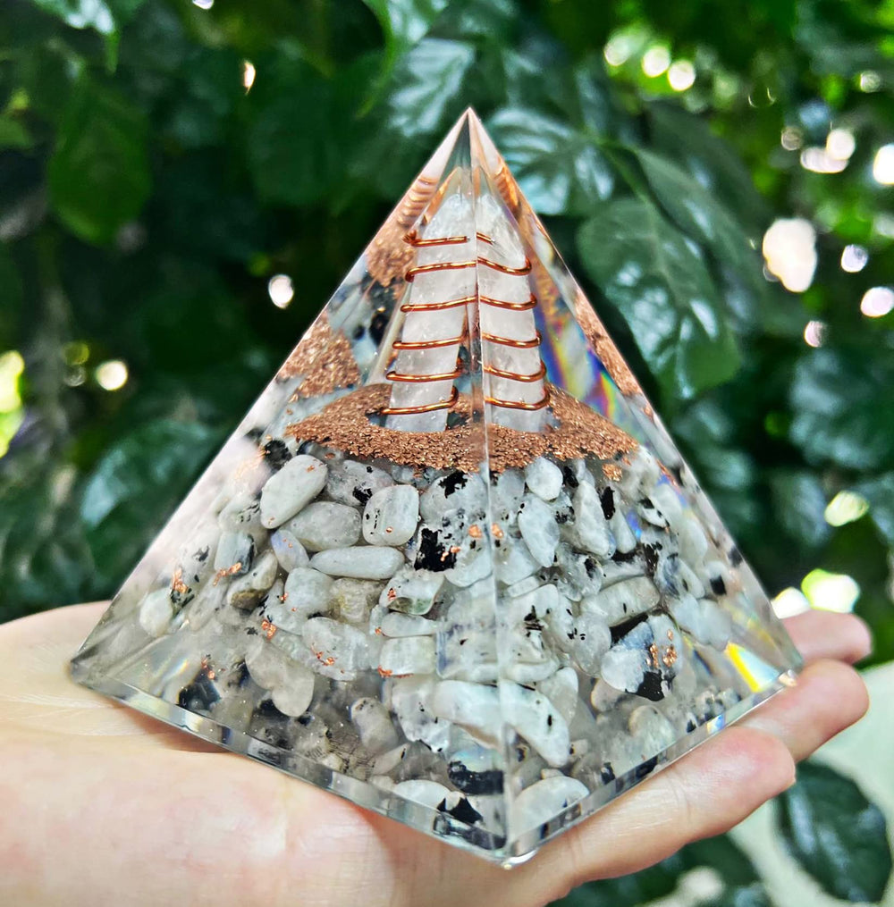 NewMainOne rainbow moonstone pyramid complements creativity and intuitive insight.