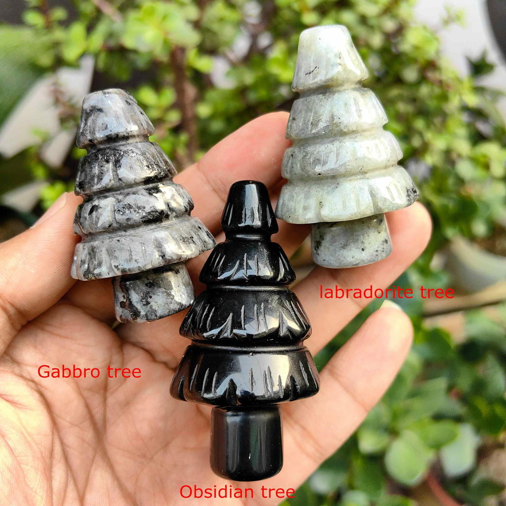 NsmjodStone Rose Quartz Tree dashboard accent adds subtle sparkle.