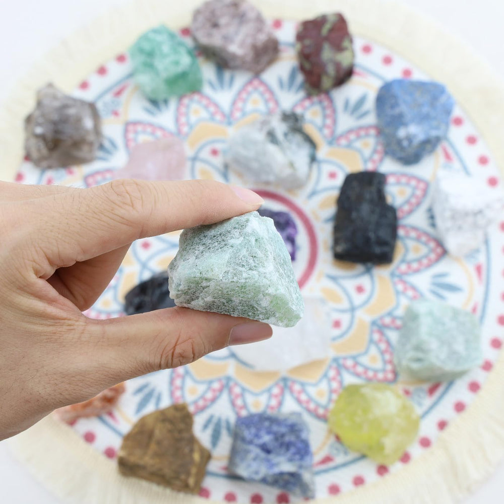 NUKAYAI Green Aventurine raw crystal shaped for mindfulness practice
